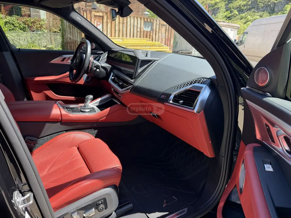 BMW XM V 8 ОФИЦИАЛ 2023 — миниатюра 3
