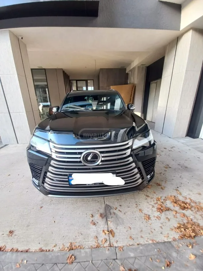 Lexus LX 500 2024 — фото 1, купить с доставкой в Москву