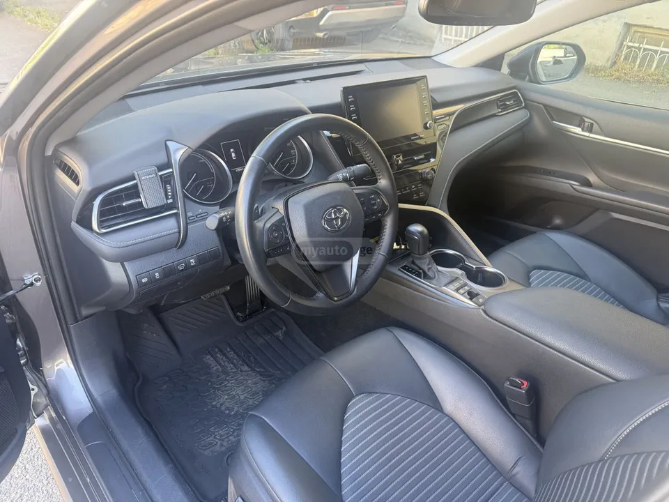 Toyota Camry SE Nightshade 4dr Front-Wheel 2023 — миниатюра 3