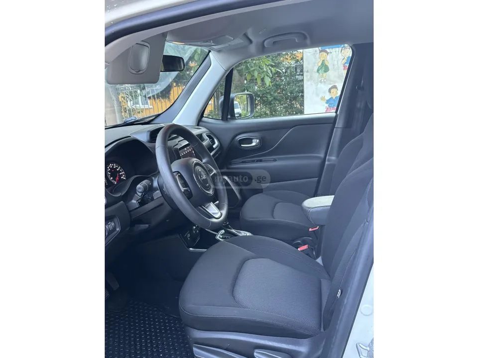 Jeep Renegade 2023 — миниатюра 2