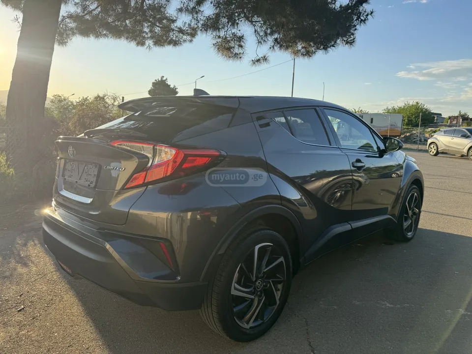 Toyota CHR Limited 4dr Front-Wheel Drive 2022 — миниатюра 5