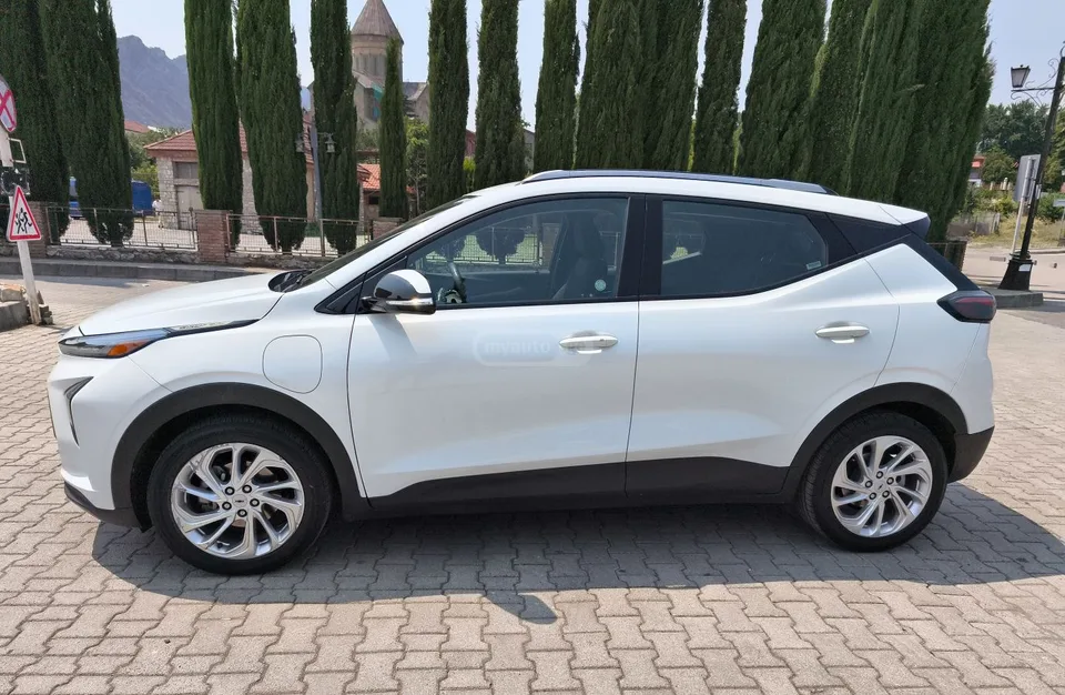 Chevrolet Bolt EUV 2023 — миниатюра 5