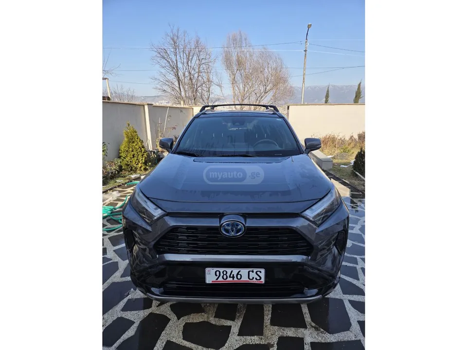 Toyota RAV4 SE 4dr All-Wheel Drive CVT 2022 — фото 1, купить с доставкой в Москву
