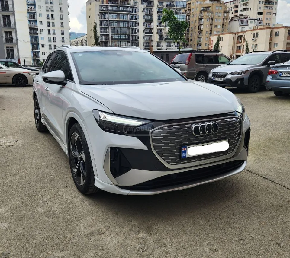 Audi Q4 e-tron 40 Premium 4dr 4x2 Sport Utili 2023 — фото 1, купить с доставкой в Москву