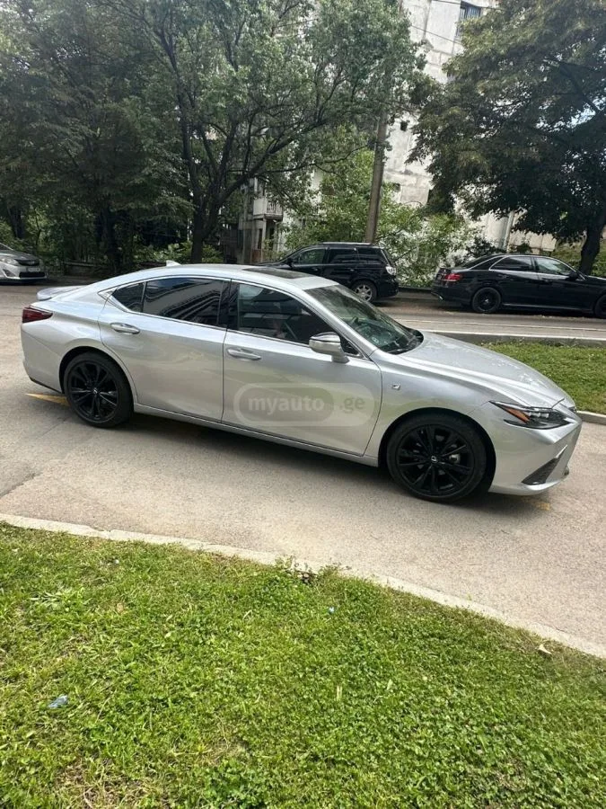 Lexus ES 350 F SPORT 4dr Sedan CVT 2022 — фото 1, купить с доставкой в Москву