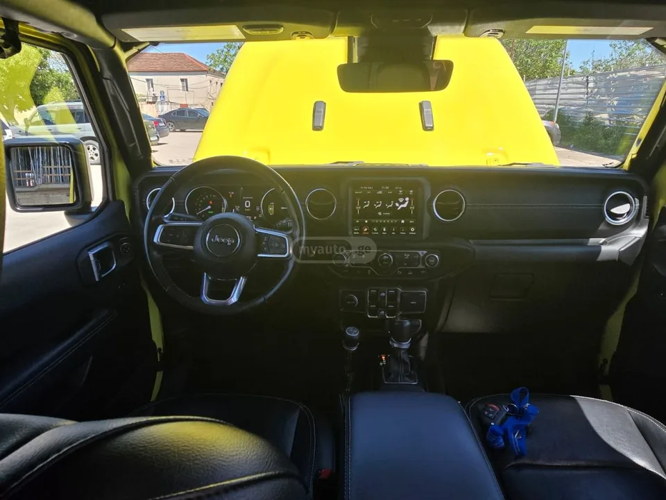 Jeep Wrangler Sahara 4dr 4x4 Automatic 2022 — миниатюра 2