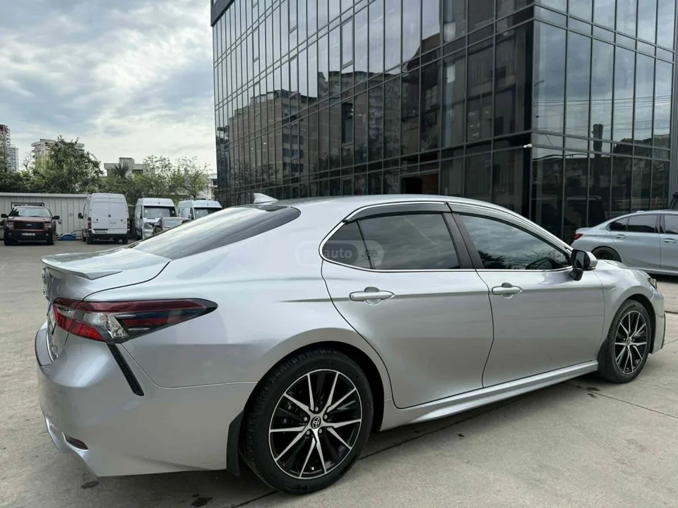 Toyota Camry SE 2022 — миниатюра 4