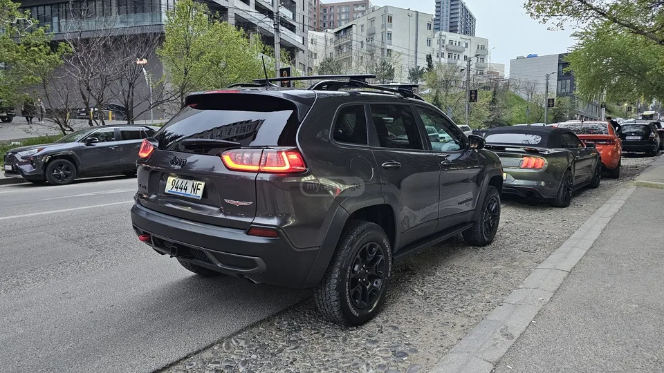 Jeep Cherokee Trailhawk 4dr 4x4 Automatic 2023 — миниатюра 3