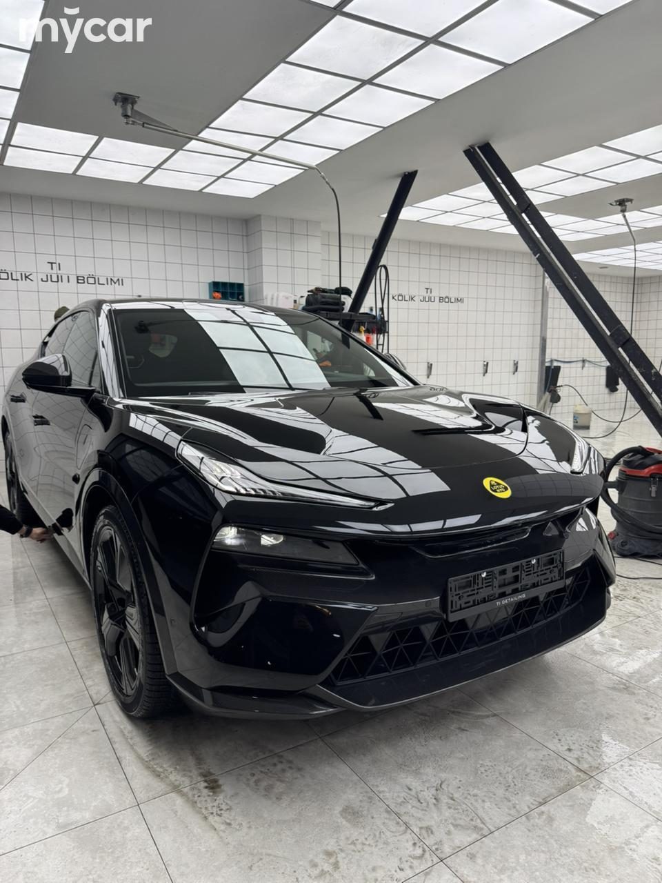 Lotus ELETRE 2023