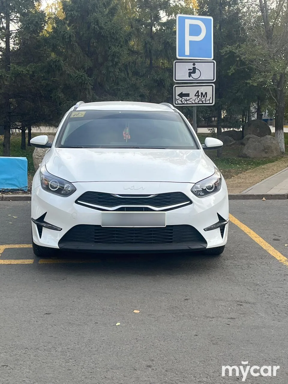 Kia Ceed 2024 — фото 1, купить с доставкой в Москву