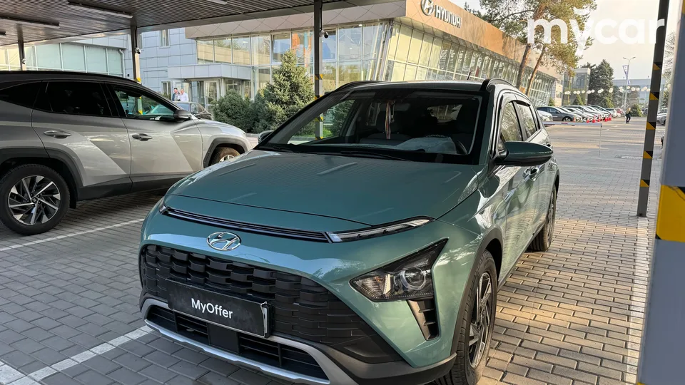 Hyundai Bayon 2023 — фото 1, купить с доставкой в Москву