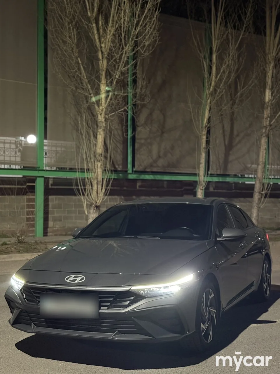 Hyundai Elantra 2024 — фото 1, купить с доставкой в Москву