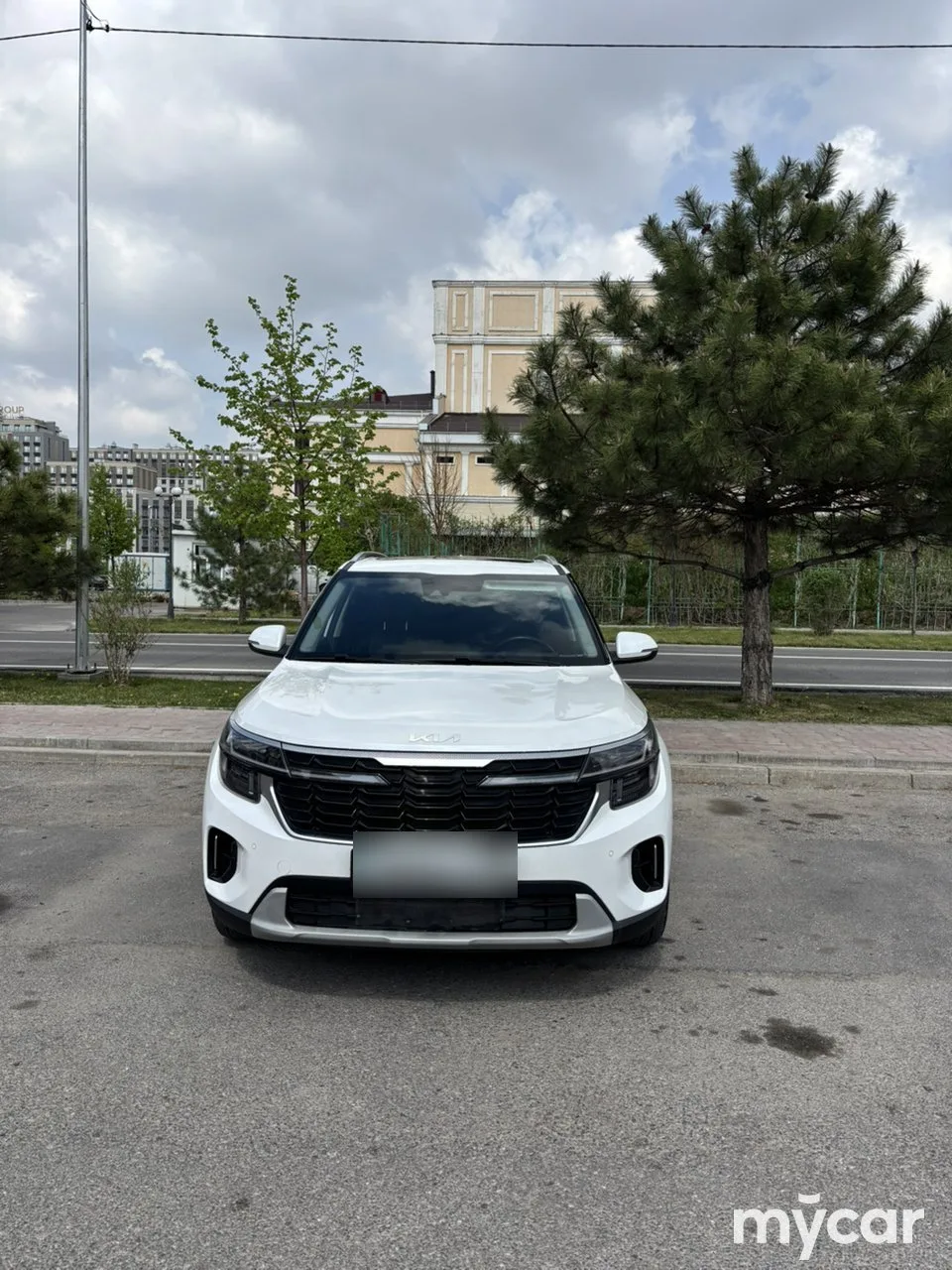 Kia Seltos 2024 — фото 1, купить с доставкой в Москву