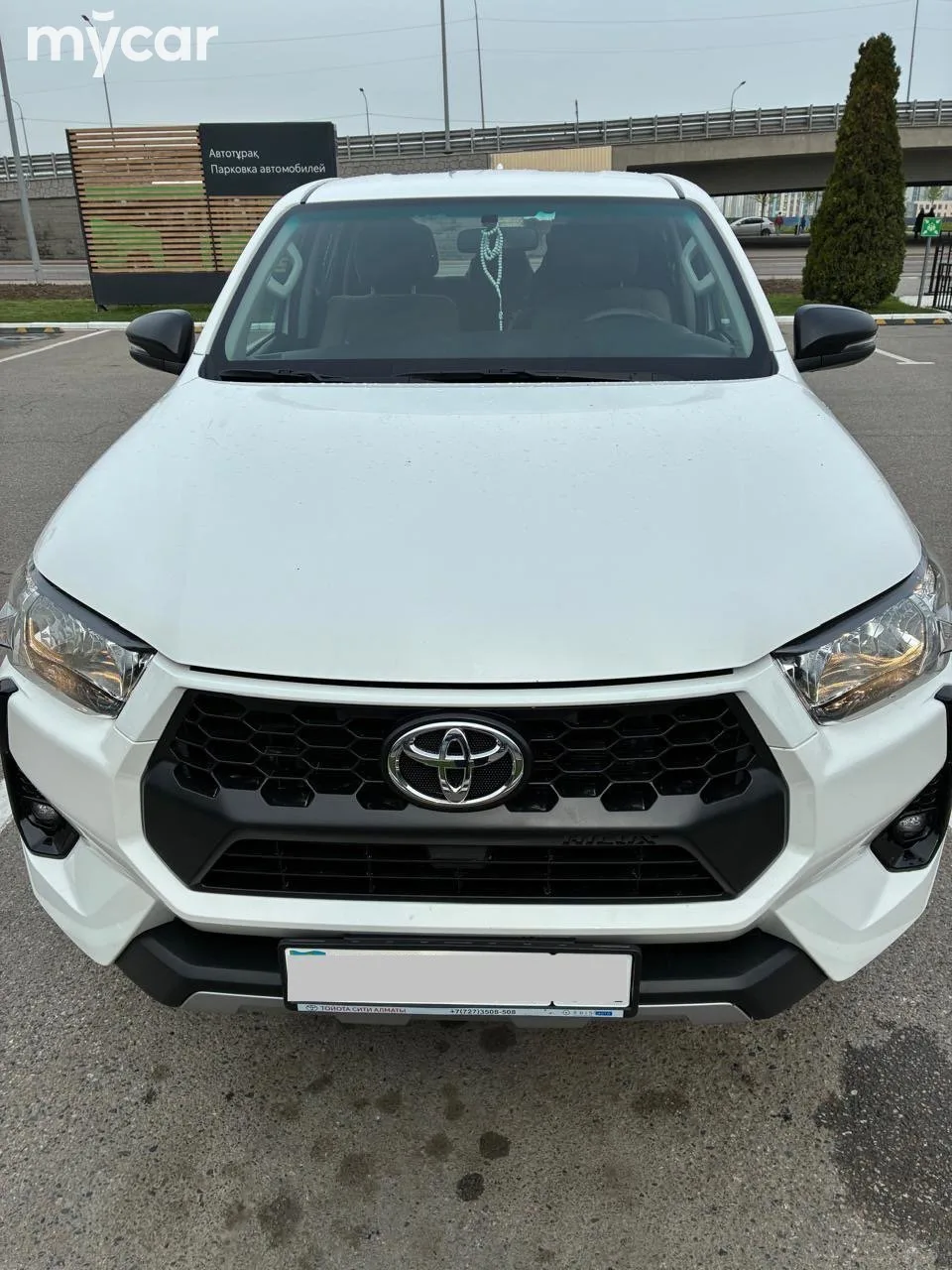 Toyota Hilux 2025 — фото 1, купить с доставкой в Москву