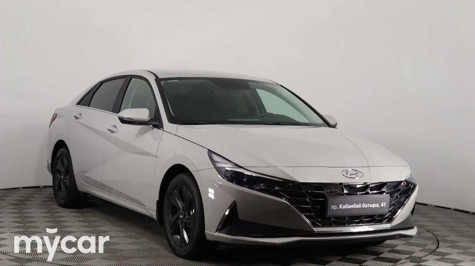 Hyundai Elantra 2022 — фото 1, купить с доставкой в Москву