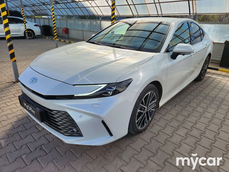 Toyota Camry 2024 — фото 1, купить с доставкой в Москву
