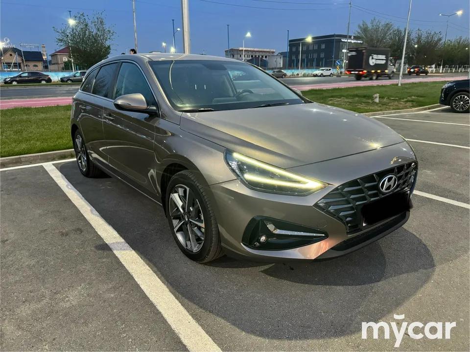Hyundai i30 2023 — фото 1, купить с доставкой в Москву
