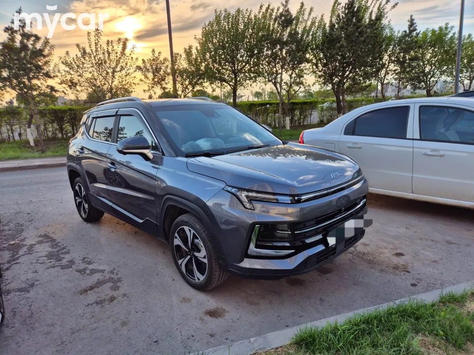 JAC JS4 2025 — фото 1, купить с доставкой в Москву