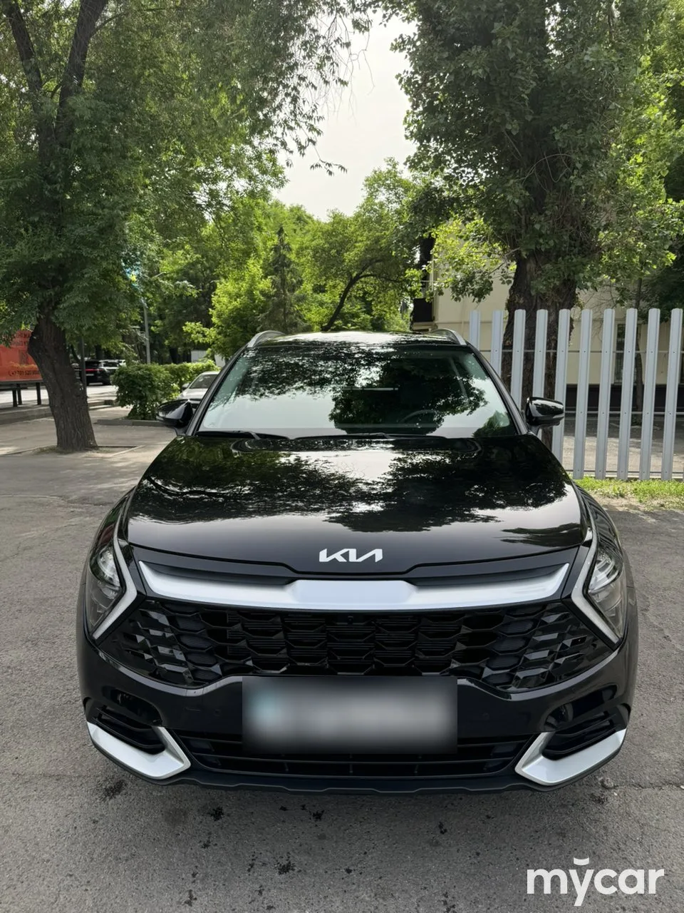 Kia Sportage 2024 — фото 1, купить с доставкой в Москву