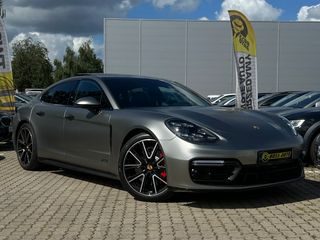Porsche Panamera 2023