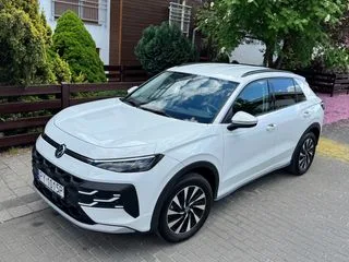 Volkswagen T-Roc 1.5 eTSI Life DSG 2026 — фото 1, купить с доставкой в Москву