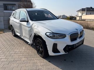 BMW iX3 2024