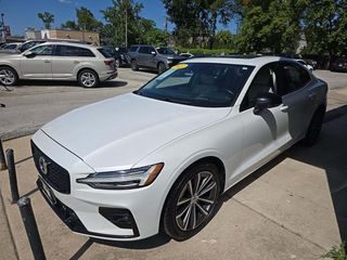 Volvo S60 2022