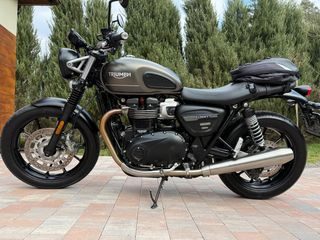 TRIUMPH Street 2022