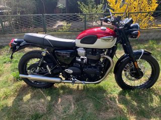 TRIUMPH Bonneville 2024