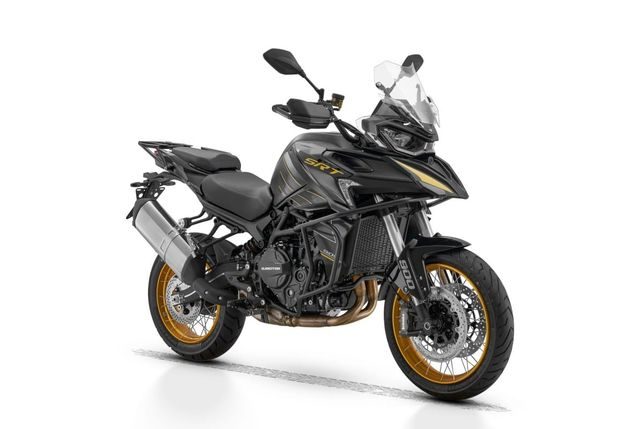 QJMOTOR 900 2026