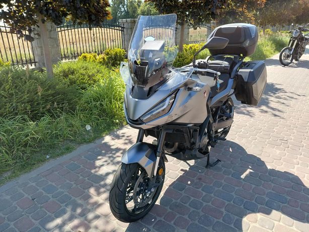 Honda NT 2022