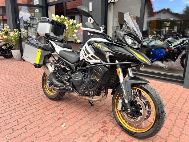 QJMOTOR 900 2026