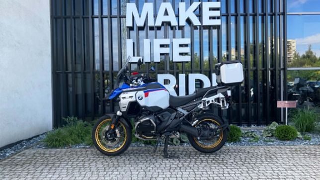 BMW Adventure 2025