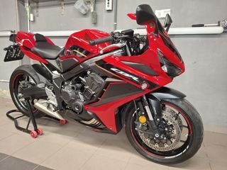 Honda CBR1000RR-R 2024 2024