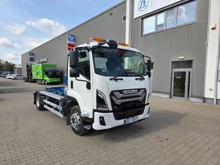 Isuzu F12 2026