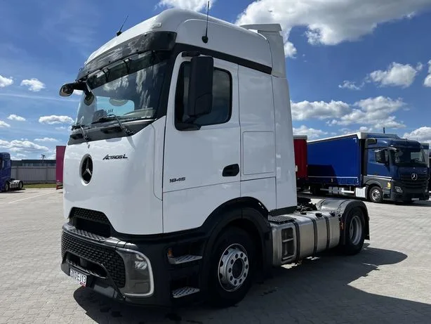 Mercedes-Benz Actros 2025