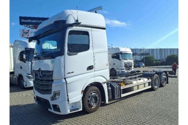 Mercedes-Benz Vehicle 2022