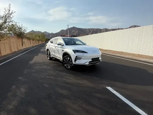 BYD Song Plus 2025 — фото 1, купить с доставкой в Москву