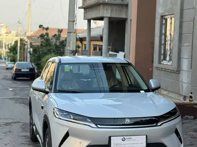 BYD Yuan Up 2025 — фото 1, купить с доставкой в Москву