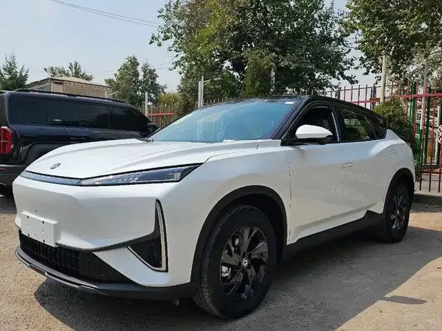 Dongfeng L7 2025 — фото 1, купить с доставкой в Москву