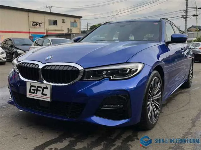 BMW 3 Series 320d xDrive Touring M-Sport PKG 4WD 2022 — фото 1, купить с доставкой в Москву