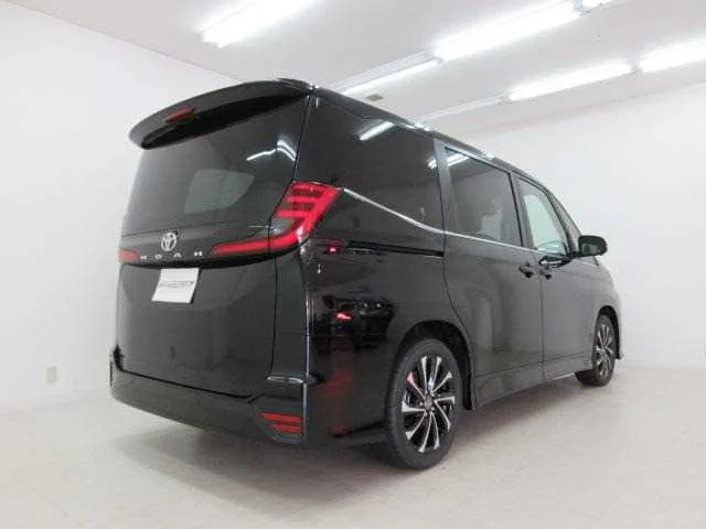 Toyota Noah 2023 — миниатюра 5
