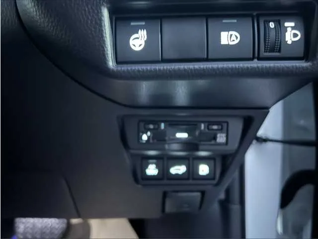 Toyota Prius 2023 — миниатюра 5