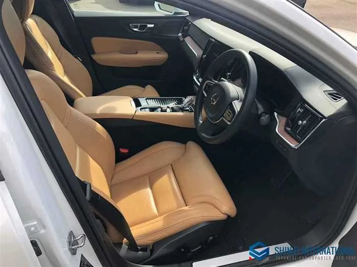 Volvo S60 T6 Recharge PlugIn Hybrid T6 AWD Inscription/Sunr 2022 — миниатюра 2