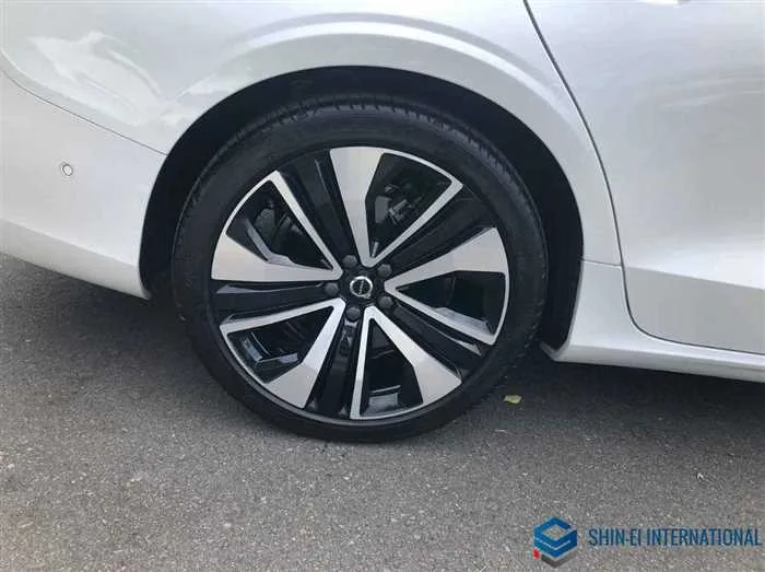 Volvo S60 T6 Recharge PlugIn Hybrid T6 AWD Inscription/Sunr 2022 — миниатюра 4