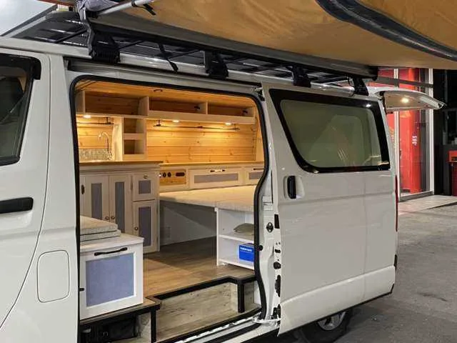 Toyota HIACE VAN 2022 — миниатюра 2