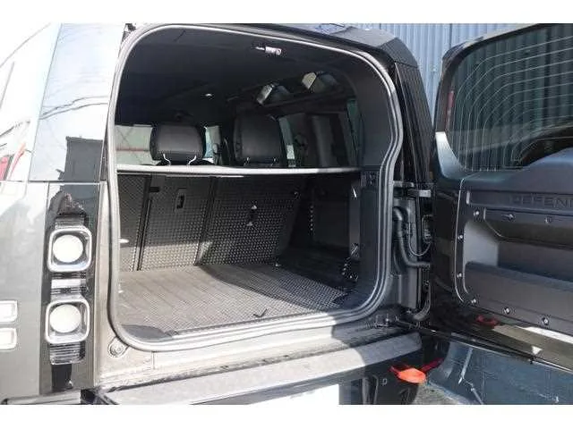 Land Rover Defender 2023 — миниатюра 5