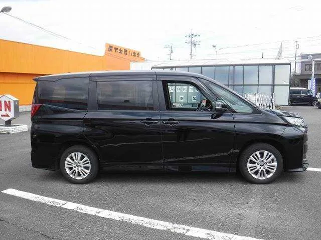 Toyota NOAH S-G 2022 — миниатюра 2