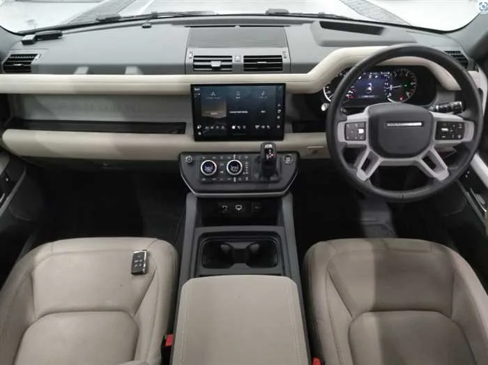 Land Rover Defender 130 2023 — миниатюра 2