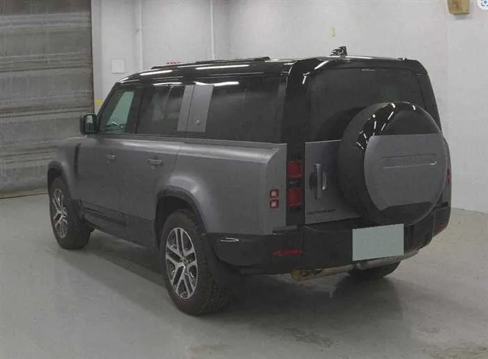 Land Rover Defender 130 2023 — миниатюра 3